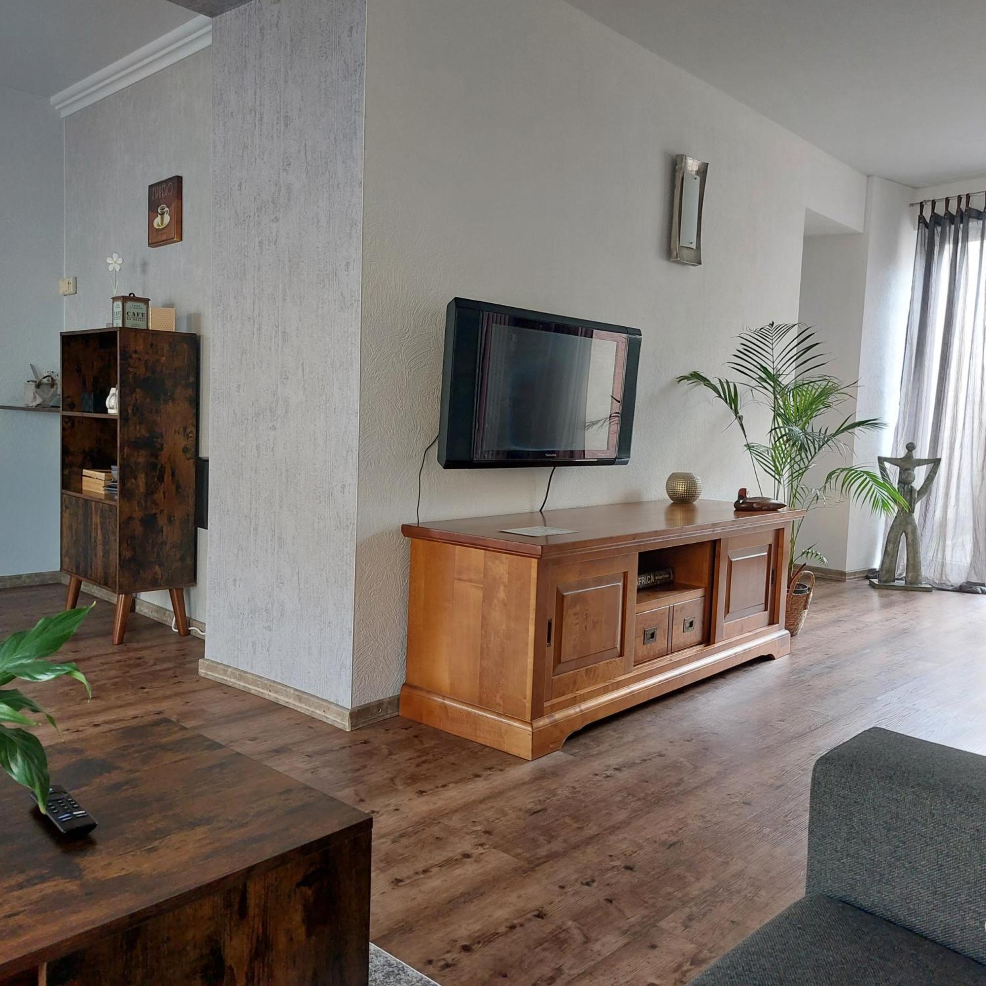 Appartement le cadeau à Wincheringen Extérieur photo